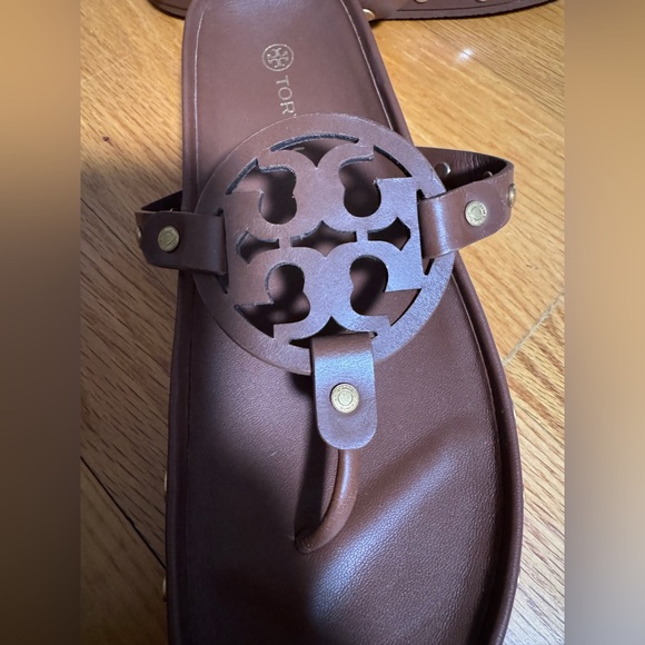 EUC-Tory Burch- Brown, Miller Cloud Coin Thong Sandals. Women’s Size 9 - Picture 6 of 10